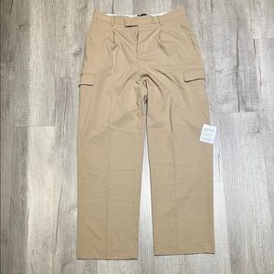 Pleated Trousers Wide leg with cargo pocket Men's Tan Cargo Pants Medium